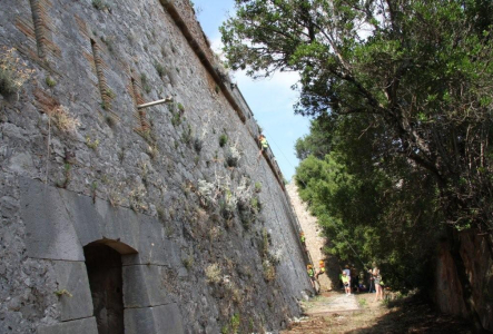 Escalade sur les remparts