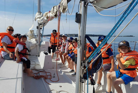 Direction l'île Sainte Marguerite en voilier collectif